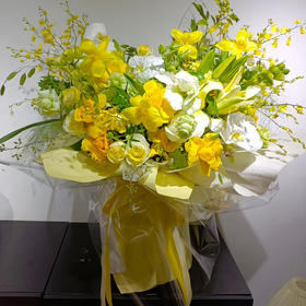 《晴柔》郁金香百合跳舞兰亮色调花束