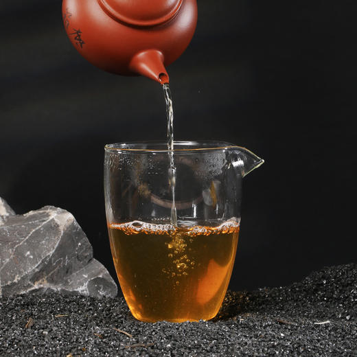 压箱底  儿女茶（9999）2020年班章普洱生茶  砖茶 典藏木箱装 4砖/箱 商品图7