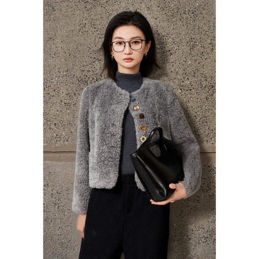 剩L 皮毛一体暖暖绒短外套 亲肤舒适仿皮毛 抗风保暖环保皮草小个子外套女5682 商品图3