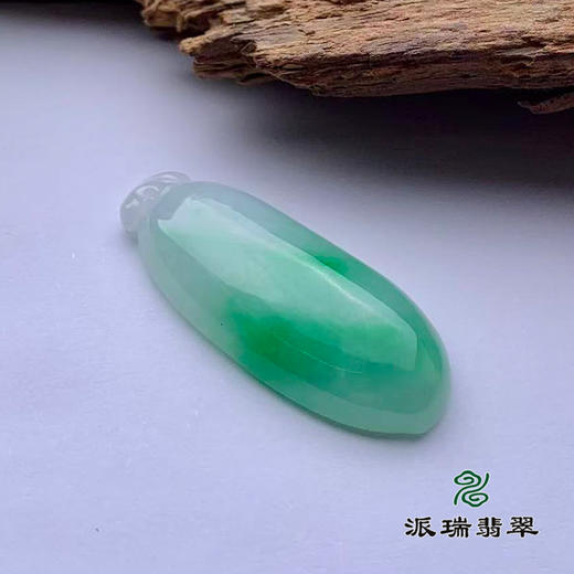 派瑞翡翠 翡翠挂件 糯种 绿色 商品图3
