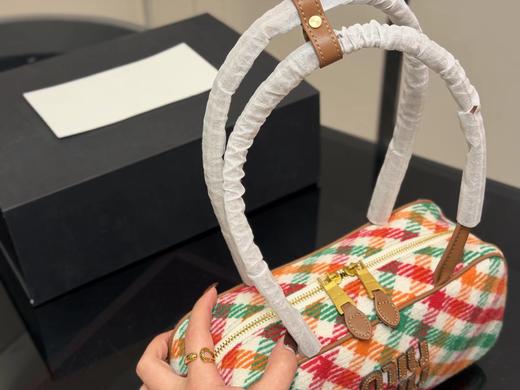 D111719很难不爱啊啊！可手拎也可斜挎保龄球公文包 商品图10