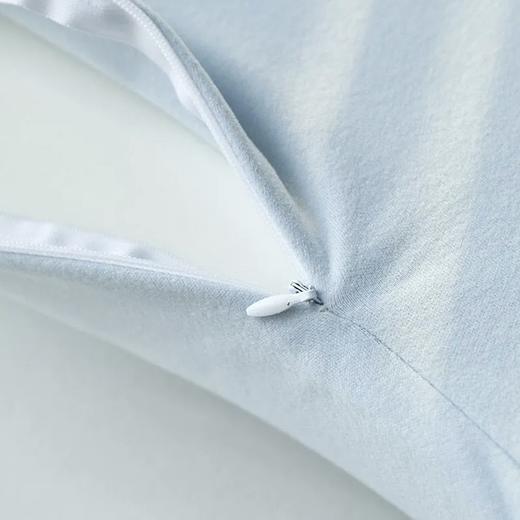 [屁侠推荐]京帝 慢回弹护脊颈椎枕 5.0 颈肩脊 一枕到位 六块工学分区 记忆棉+双枕芯 慢回弹 零压深睡 头颈肩自然衔接 缎面枕头 自带凉感（秋冬款可选） 商品图7