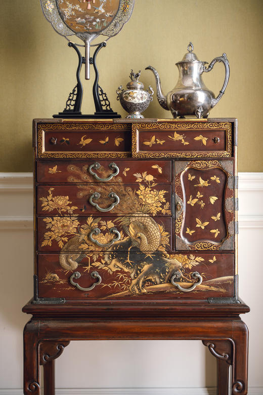 独角鹿西洋古董19世纪日本明治时期出品东方孔雀花蝶主题木胎金漆莳绘多层边柜 商品图1