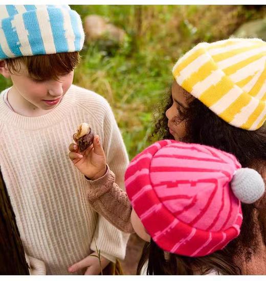 HUGZ蛋仔帽系列男女童通用，不扎皮肤，不易起球，妈妈宝贝都能戴，全家实现"静电自由"！现在零头不到就能拥有。冬天出门不再怕寒风！👶 母婴级柔软，亲密呵护 商品图0