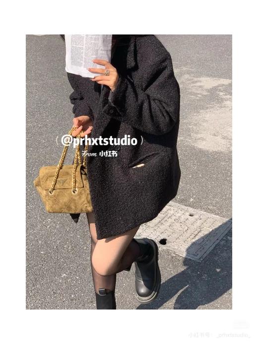 D111720菱格绗缝大容量单肩斜挎麂皮降落伞包 商品图3