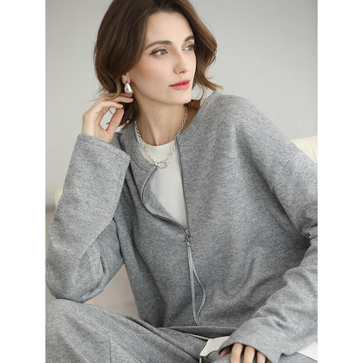 COCOBELLA简约圆领灰色拉链毛衣女秋冬休闲套头针织衫MZ3301 商品图4