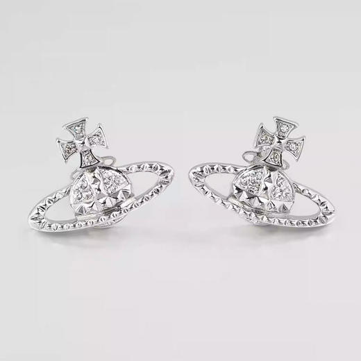 春日限定【抢先购】Vivienne西太后铆钉款土星项链银色/耳饰银色 -mi_bba 商品图3