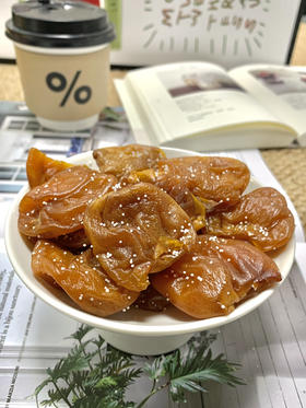 💰29.9到手4袋【竹盐枇杷干】 🌿5斤鲜果慢烘1斤✨竹盐微咸唤醒喉咙，咸甜不齁腻😋软糯有嚼头 孩子、爸妈吃安心❤️自己吃解馋🤤