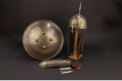 独角鹿西洋古董 1820年波斯卡扎尔时期鋄金银花纹装饰摆件三件套 商品图0