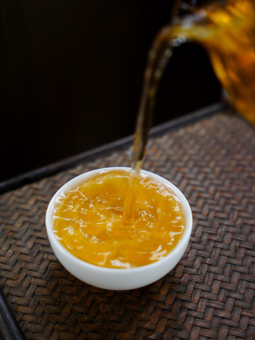 【白花林单株】2022年白花林单株纯料；爱茶人的梦中情茶，易武秘境，数量十分有限 357g/饼 商品图2