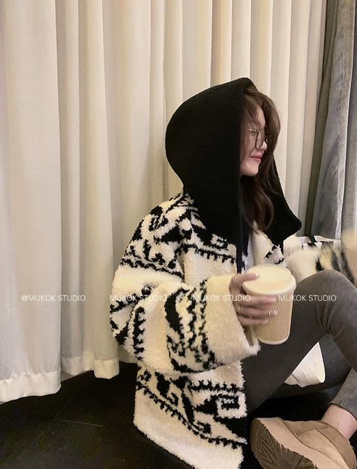 🔥小个子入冬锁死这件❗️入冬刚需~【费尔岛印花宽松连帽软糯休闲外套-AUC111401】，🔺保暖与设计感双在线～ 商品图6