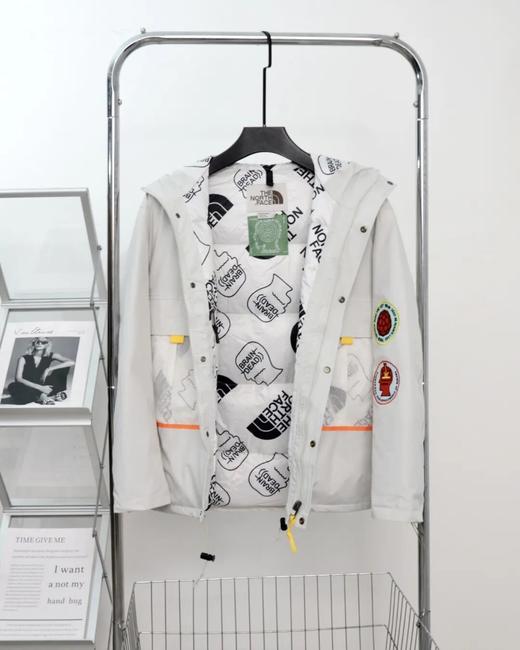 北家脑死亡联名款多徽标工装刺绣羽绒服 商品图2