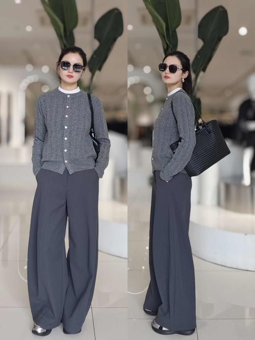 588276羊毛金扣圆领开衫 商品图1