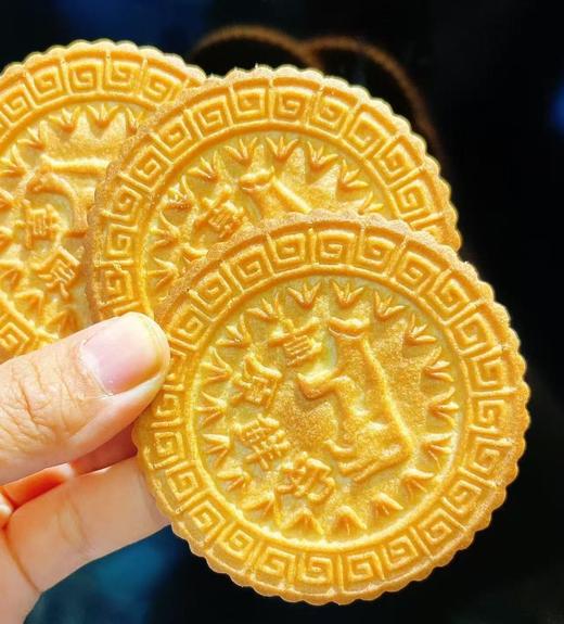 周三取货：【草原上的鲜奶饼干】一袋400克，酥脆奶香，真正小时候的味道。 商品图1