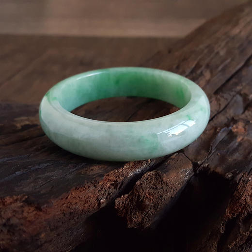 【天然正品】天然正桩细腻无纹裂细豆种飘阳绿54号翡翠手镯050425AH31 商品图6