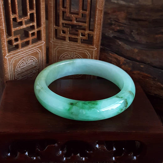 【天然正品】天然正桩细腻飘绿飘黄（福、寿）糯种55号翡翠手镯301025AH81 商品图4