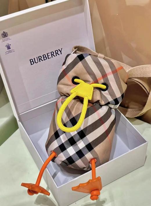 代工厂BUR水鸟设计格纹尼龙包防水水桶包 商品图0