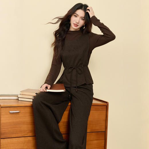 【11/19新品】熙世界轻熟老钱风高级感套装秋冬女士打底衫毛呢马甲阔腿裤三件套 商品图1