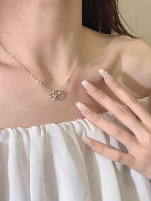 卡蒂罗KADER 心动缠枝项链 925银轻奢原创莫比乌斯系列跳动的心吊坠甜蜜温柔浪漫锁骨链 闪耀吸睛心动不止 商品图5