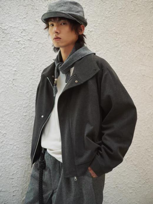 共和GongheRepub/GH24052/「戎」三色串珠羊绒三角巾 商品图1