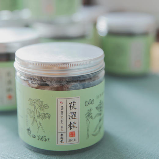 东济堂茯湿糕 传承古法配方，口感软糯扎实 茯苓、薏米等天然食材，带来独特的谷物草本香气 250g/瓶 商品图0