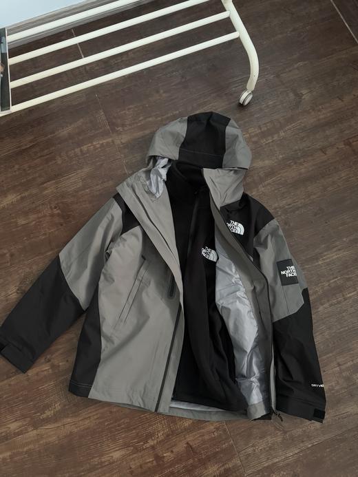 北面情侣款三合一拼色冲锋衣 商品图4