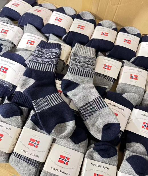 走挪威订单!35欧!一组4双 抗零下30度加厚情侣百搭羊毛袜冬新款 商品图1