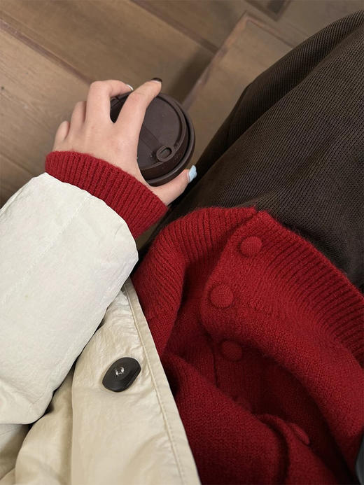 红色包扣毛衣 商品图3