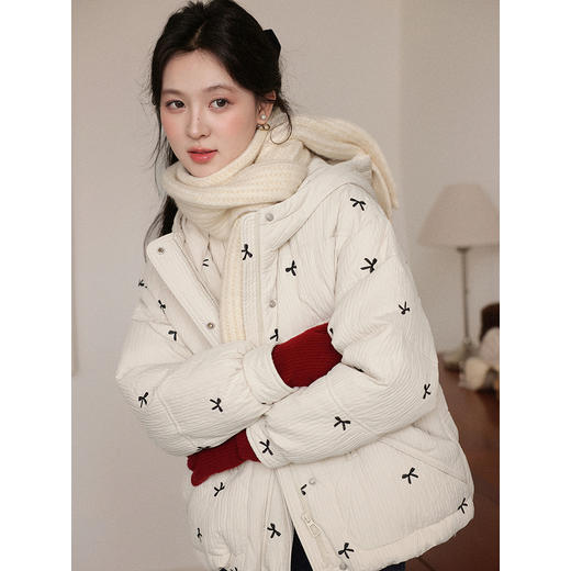 鹿向南「松雪烹茶」杏色轻薄90鸭绒羽绒服女冬季洋气保暖连帽外套 商品图3