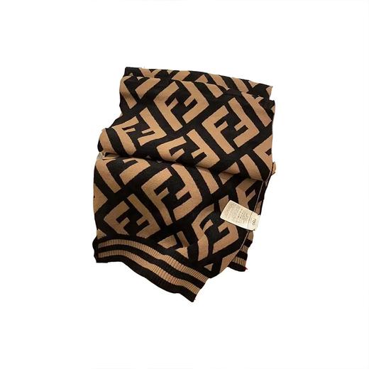 优选丨【礼盒礼袋】FENDI芬迪FF图案印花围巾 香港直邮 商品图9