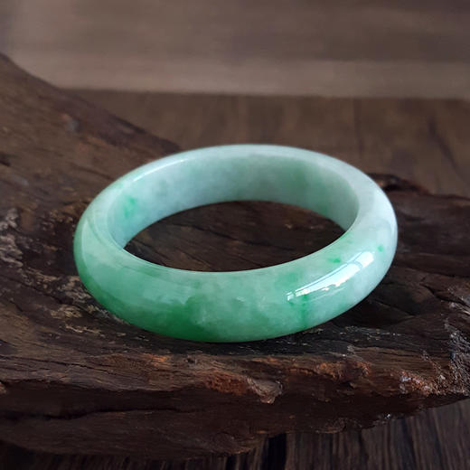 【天然正品】天然正桩细腻无纹裂细豆种飘阳绿54号翡翠手镯050425AH31 商品图7