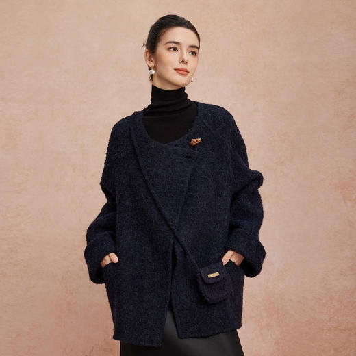 QH910斯尔丽25新款含苏力羊毛颗粒质感宽松斗篷感配同面料时尚羊毛大衣 商品图6