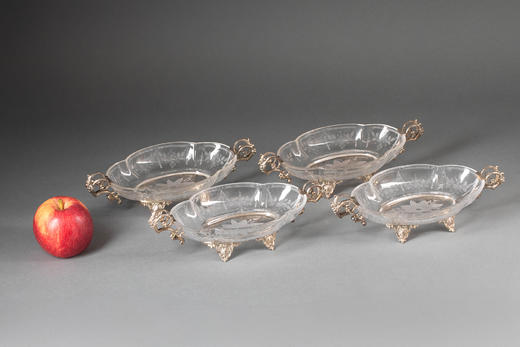 独角鹿西洋古董1880年代法国出品路易十五风格卷叶纹镀银精雕装饰花卉主题蚀刻水晶双耳果盘套件 商品图1