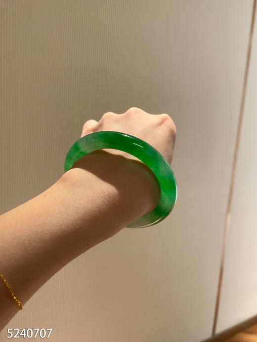 正圆条冰飘翠手镯【5240707】圈口57.2~具体价格微信咨询 商品图4