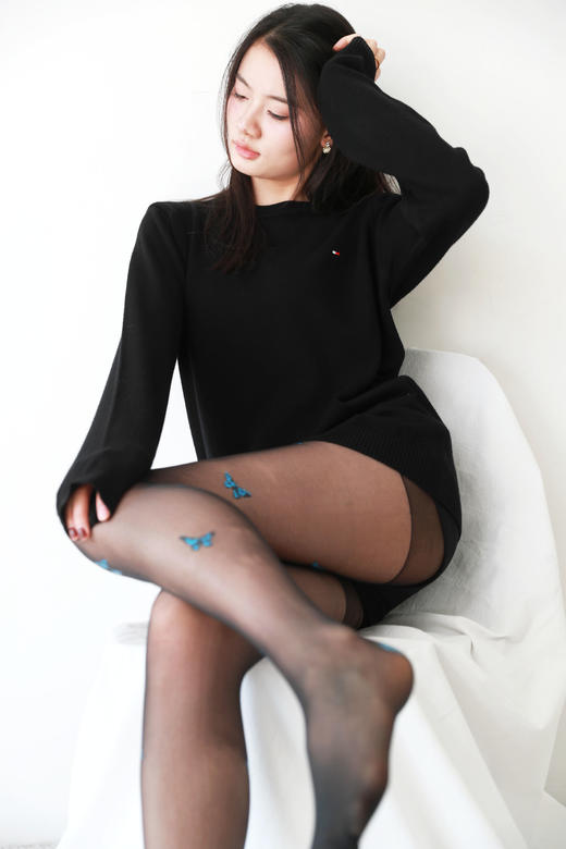 基础针织毛衣，胸口小标刺绣。正肩圆领亲肤纯色长袖毛衣C111888 商品图0