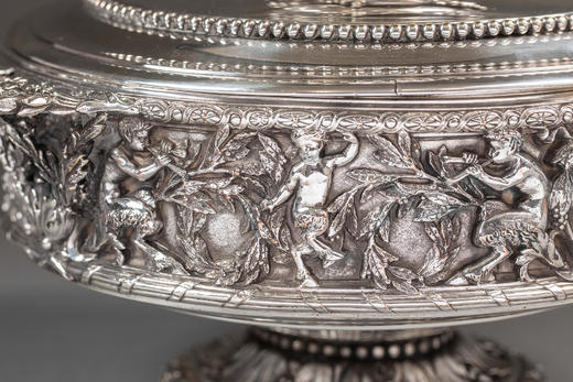 独角鹿西洋古董19世纪法国LEBRUN工坊出品古典天使奏乐主题镀银精雕双耳带盖餐盅 商品图6