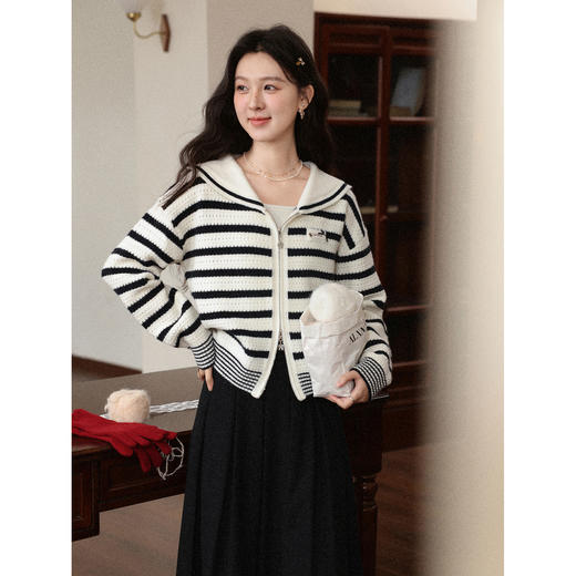 鹿向南「里费小岛」杏黑条纹长袖毛衣女秋冬季小众时尚外搭上衣女 商品图1