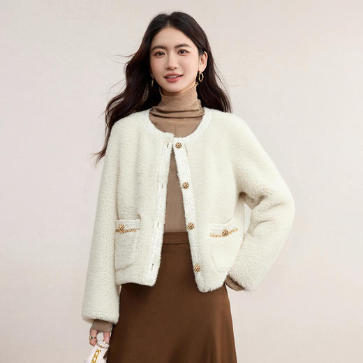 【内购】休闲皮毛一体保暖颗粒绒两侧实用口袋单排扣圆领宽松小香风外套-W54PB4901X 商品图2