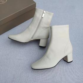 [偏大一码，往小一码拍！]（跟高4.8cm）火桐hooton 女神小白靴粗跟拉链短靴870H