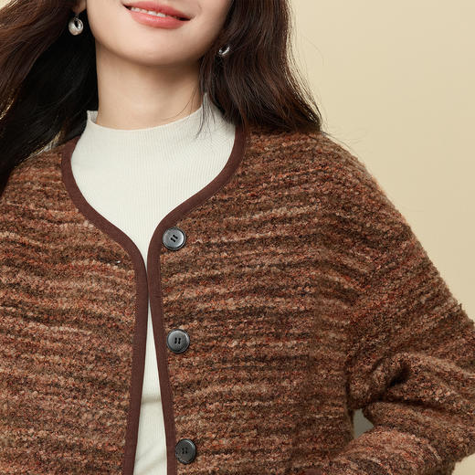 【11/19新品】熙世界小香风圆领复古毛呢外套女秋冬高级感圈圈绒感夹棉开衫上衣 商品图2