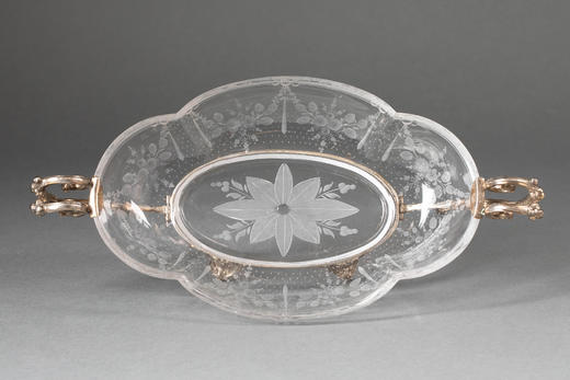 独角鹿西洋古董1880年代法国出品路易十五风格卷叶纹镀银精雕装饰花卉主题蚀刻水晶双耳果盘套件 商品图4