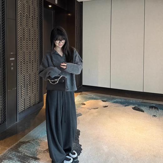 热卖款！【冬季银狐绒加厚弯刀裤】客供面料 手感软糯厚实 内里银狐绒保暖抗寒 整体很有肌理感 层次十足 上身百搭不挑人 商品图6