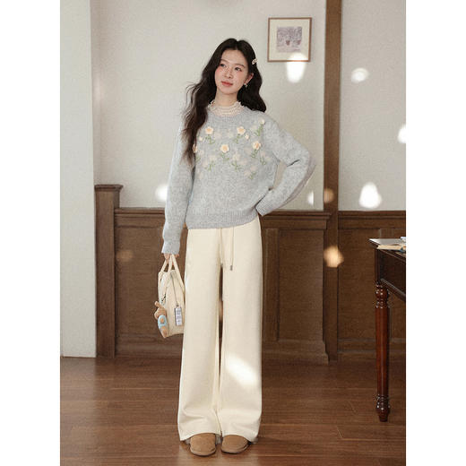 鹿向南「蓝焰暖冬」蓝色花朵毛衣女秋冬新款法式慵懒感针织衫上衣 商品图1