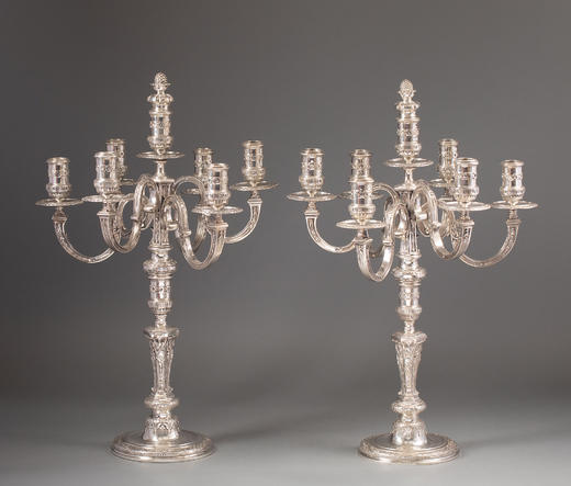 独角鹿西洋古董19世纪法国出品路易十六风格古典神话及花叶主题纯银精雕七枝头烛台一对 商品图0