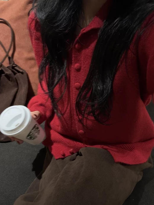 红色包扣毛衣 商品图0