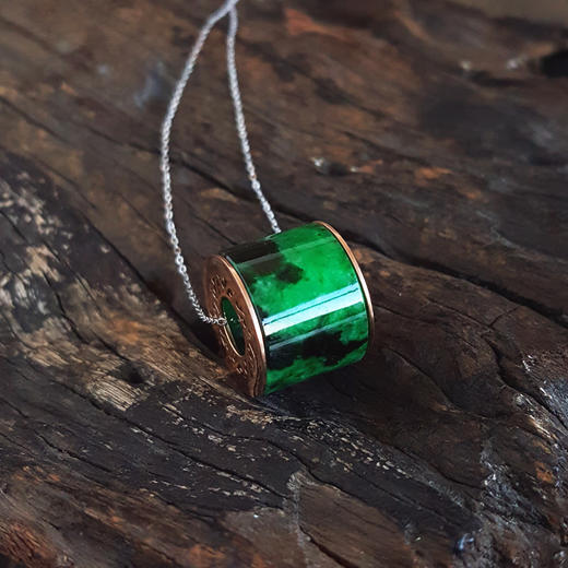 【天然正品】AU750玫瑰金镶天然细腻豆种满绿路路通翡翠吊坠项 链长：45CM（长度可调节）031125TJ29 商品图4