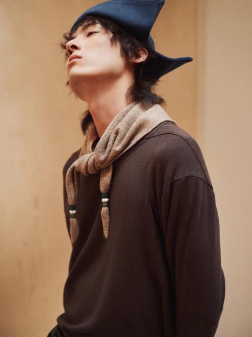 共和GongheRepub/GH24052/「戎」三色串珠羊绒三角巾 商品图2