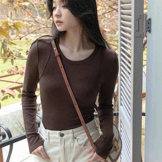 【买1送1，正肩修身鱼骨磨毛打底衫】拉毛工艺，轻、薄、软、暖，一件过冬 ✅正肩版型，修身鱼骨，上身超显瘦 商品图1