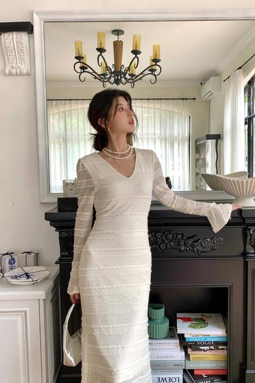 SIA SAYLOR 法式浪漫V领鱼尾裙摆喇叭袖连衣裙 21524 商品图4