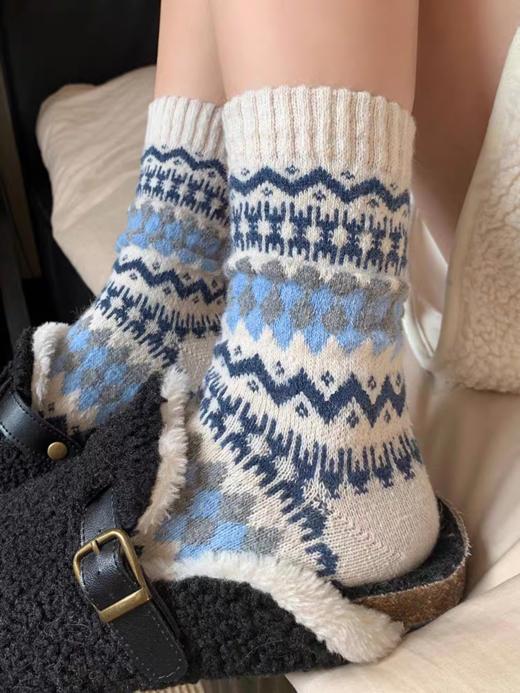 <曾小咸推荐> 费尔岛羊毛中筒袜 日常价89/4双！ 活动价49/4双！【预售款，预计3-15天发货】 商品图2